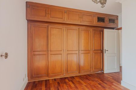 Apartamento para alugar com 400m², 3 quartos e 5 vagasSuíte 2