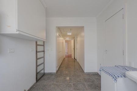 Apartamento para alugar com 400m², 3 quartos e 5 vagasÁrea de Serviço