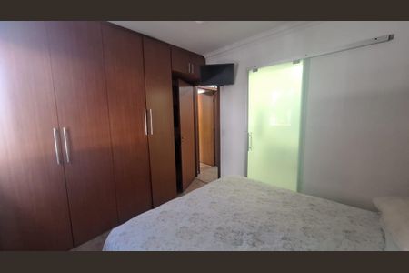 Apartamento à venda com 101m², 3 quartos e 2 vagasQuarto de casal