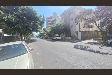 Apartamento à venda com 101m², 3 quartos e 2 vagasVista de Rua