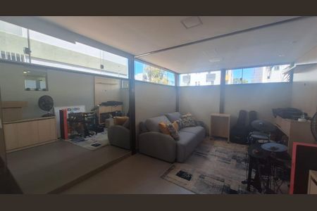 Apartamento à venda com 101m², 3 quartos e 2 vagasSala