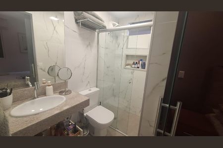 Apartamento à venda com 101m², 3 quartos e 2 vagasBanheiro do casal