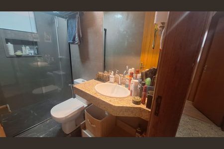 Apartamento à venda com 101m², 3 quartos e 2 vagasBanheiro social