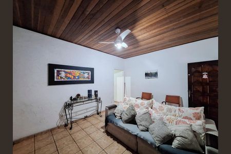 Casa à venda com 202m², 3 quartos e 3 vagasSala
