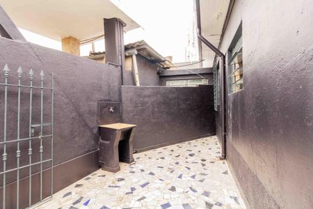Casa à venda com 60m², 1 quarto e sem vagaQuintal e Área de Serviço