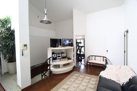 Casa para alugar com 600m², 7 quartos e 5 vagasSala