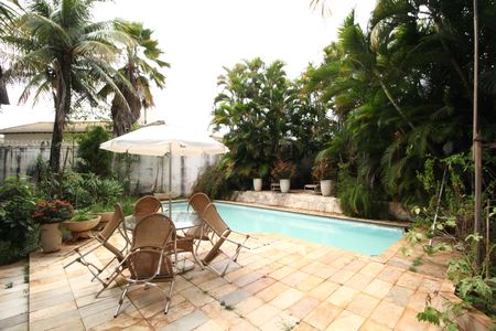 Casa para alugar com 600m², 7 quartos e 5 vagasPiscina