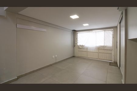 Casa de condomínio à venda com 82m², 2 quartos e 1 vagaÁrea comum