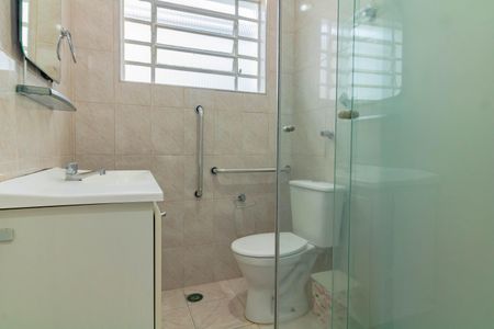 Casa à venda com 158m², 2 quartos e 2 vagas Casa à venda com 158m², 2 quartos e 2 vagasBanheiro