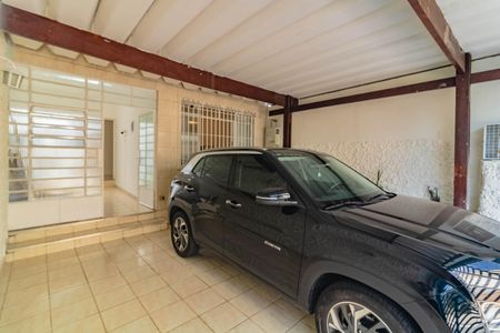 Casa à venda com 158m², 2 quartos e 2 vagas Casa à venda com 158m², 2 quartos e 2 vagasGaragem