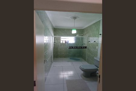 Casa para alugar com 700m², 2 quartos e 3 vagasBanheiro da Suíte 1