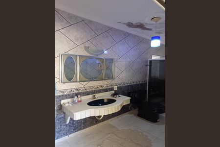 Casa para alugar com 700m², 2 quartos e 3 vagasBanheiro da Suíte 2