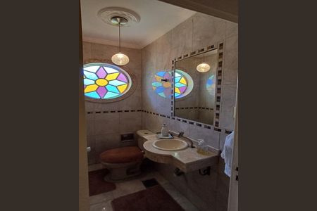 Casa para alugar com 700m², 2 quartos e 3 vagasBanheiro Social