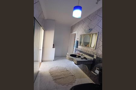 Casa para alugar com 700m², 2 quartos e 3 vagasBanheiro da Suíte 2