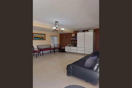 Casa para alugar com 700m², 2 quartos e 3 vagasSala