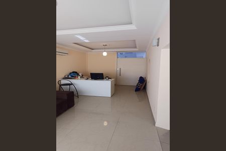 Casa para alugar com 700m², 2 quartos e 3 vagasEscritório 1