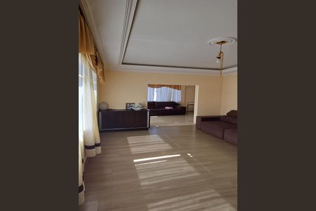 Casa para alugar com 700m², 2 quartos e 3 vagasSala de TV