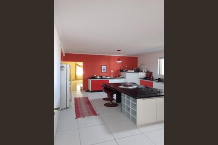 Casa para alugar com 700m², 2 quartos e 3 vagasCozinha