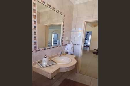 Casa para alugar com 700m², 2 quartos e 3 vagasBanheiro Social