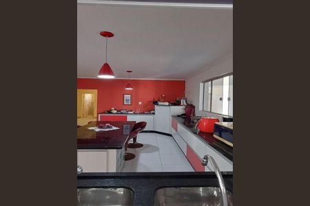 Casa para alugar com 700m², 2 quartos e 3 vagasCozinha