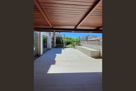 Casa para alugar com 700m², 2 quartos e 3 vagasQuintal