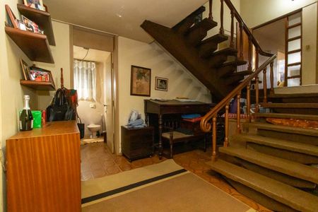 Casa para alugar com 350m², 3 quartos e 9 vagasHall