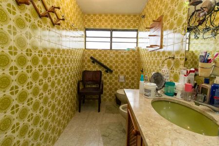 Casa para alugar com 350m², 3 quartos e 9 vagasBanheiro da Suíte