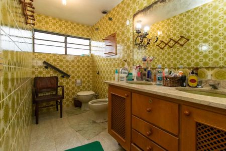 Casa para alugar com 350m², 3 quartos e 9 vagasBanheiro da Suíte