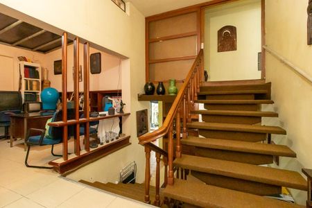 Casa para alugar com 350m², 3 quartos e 9 vagasEscritório 1