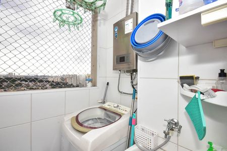 Apartamento à venda com 64m², 2 quartos e 1 vagaÁrea de Serviço