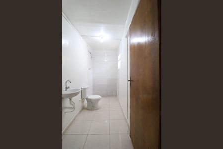 Banheiro Social de casa para alugar com 1 quarto, 38m² em Vila Paulistana, São Paulo