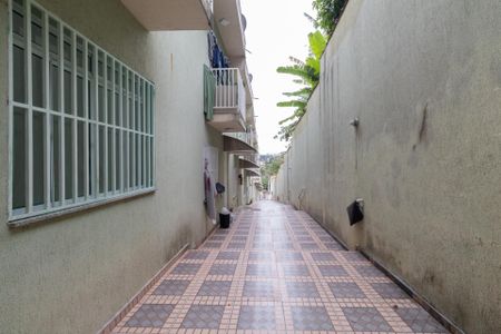 Casa de condomínio à venda com 70m², 2 quartos e 1 vagaCorredor