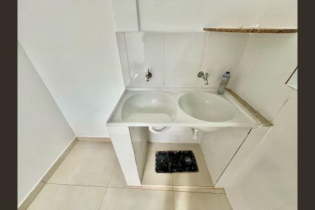 Casa para alugar com 80m², 2 quartos e 1 vagaÁrea de Serviço