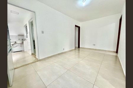 Casa para alugar com 80m², 2 quartos e 1 vagaSala