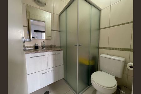 Casa à venda com 170m², 4 quartos e 4 vagasBanheiro da Suíte 2