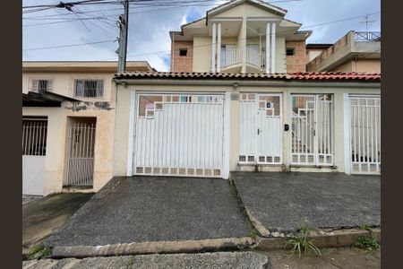 Casa à venda com 170m², 4 quartos e 4 vagasFachada