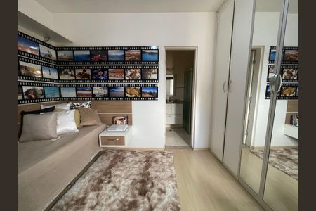 Casa à venda com 170m², 4 quartos e 4 vagasSuíte 2