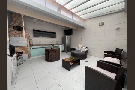 Casa à venda com 170m², 4 quartos e 4 vagasQuintal