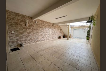 Casa à venda com 170m², 4 quartos e 4 vagasGaragem