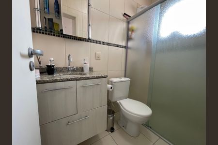 Casa à venda com 170m², 4 quartos e 4 vagasBanheiro da Suíte 1