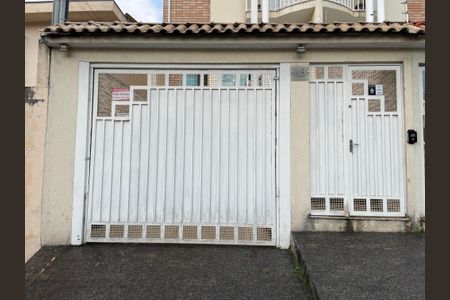 Casa à venda com 170m², 4 quartos e 4 vagasFachada