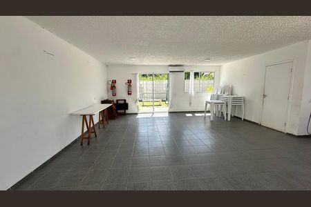 Apartamento para alugar com 43m², 2 quartos e 1 vaga Apartamento para alugar com 43m², 2 quartos e 1 vagaÁrea comum - Salão de festas