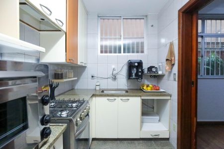 Apartamento à venda com 100m², 3 quartos e 2 vagasCozinha
