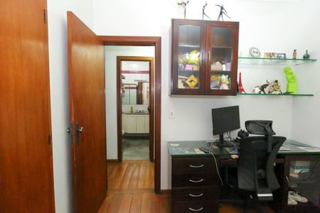 Apartamento à venda com 100m², 3 quartos e 2 vagasQuarto