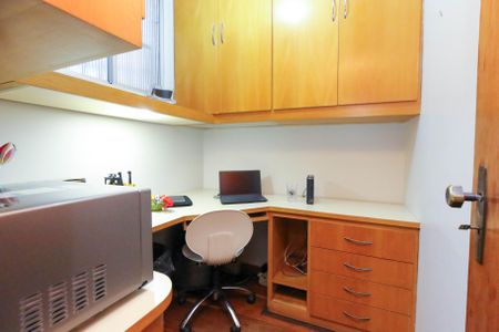 Apartamento à venda com 100m², 3 quartos e 2 vagasQuarto de Serviço