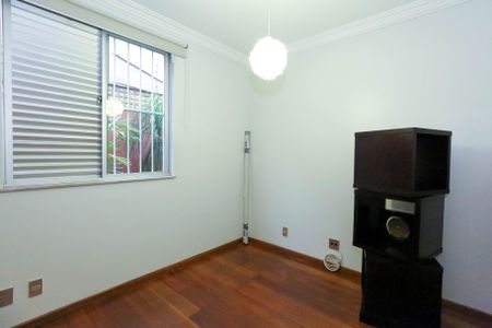Apartamento à venda com 100m², 3 quartos e 2 vagasQuarto