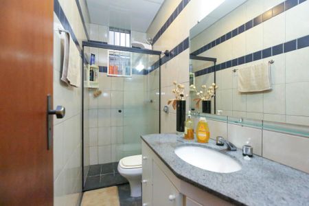 Apartamento à venda com 100m², 3 quartos e 2 vagasBanheiro da Suíte