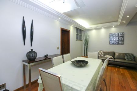 Apartamento à venda com 100m², 3 quartos e 2 vagasSala