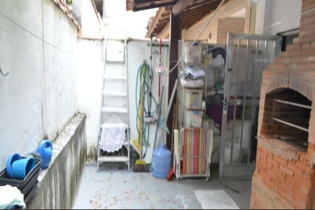 Casa de condomínio à venda com 79m², 2 quartos e 1 vagaÁrea de Serviço