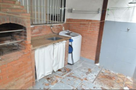 Casa de condomínio à venda com 79m², 2 quartos e 1 vagaÁrea de Serviço